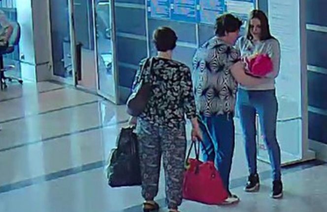 madre vende a su bebé ne rusia