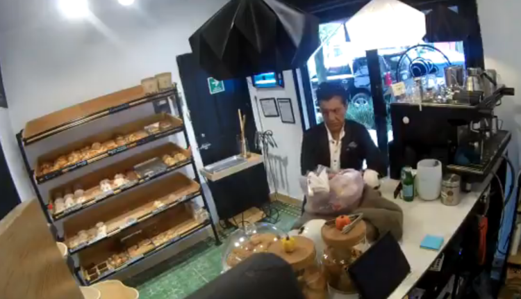 se roba las propinas