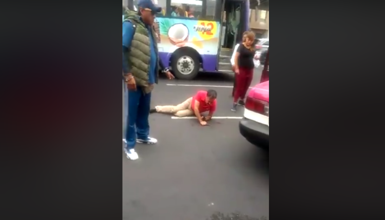 taxista y microbusero pelea cuchillo