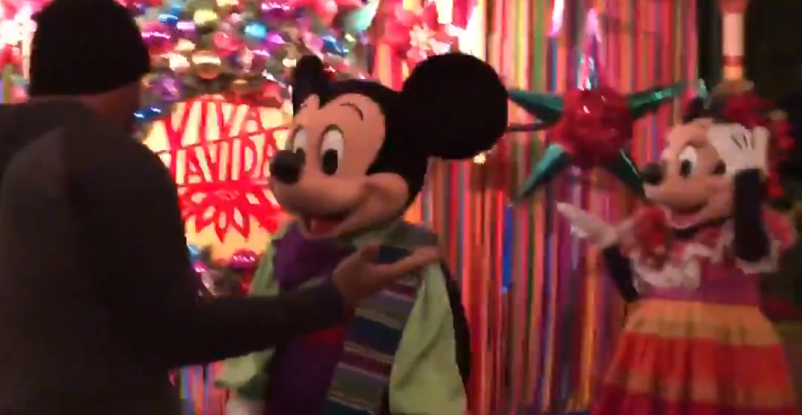 Mickey mouse propuesta matrimonio