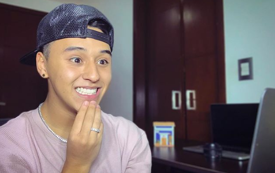 Lapizito se maquilla como mujer y causa revuelo en redes