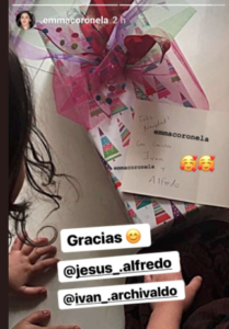 emma coronel ayuda a los menos afortunados esta navidad regala juguetes y medicamentos instagram