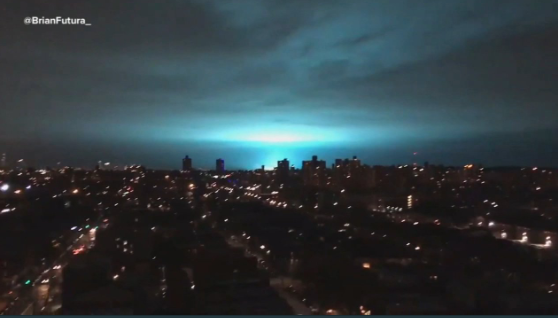 Un impactante destello azul sorprende a Nueva York explosion de transformador eléctrico
