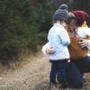 hombre dice que su esposa no hace nada solo está con sus hijos