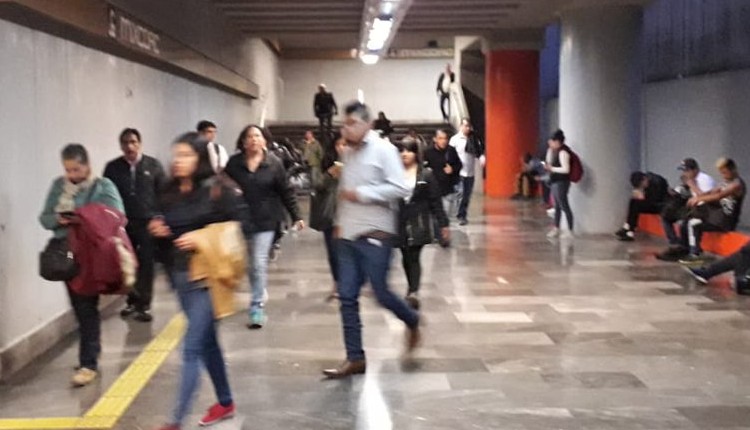 Denuncian nuevo modo para secuestrar mujeres en metro de la CDMX. Noticias en tiempo real