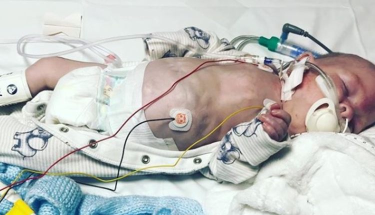 hospital tiró a recién nacido
