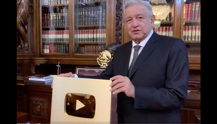amlo botón oro youtube