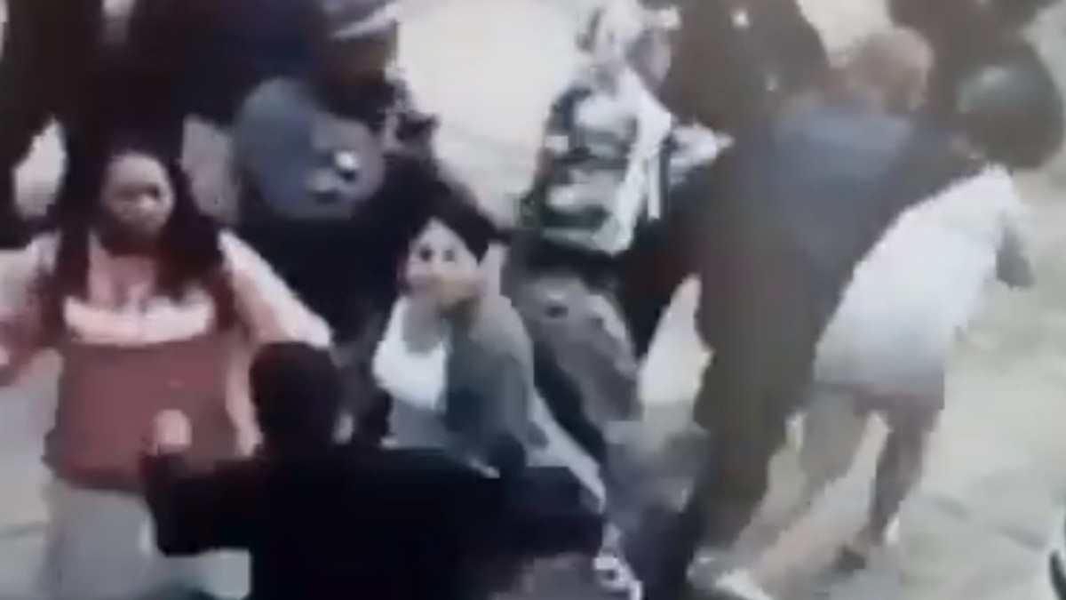 policias pelea mujeres