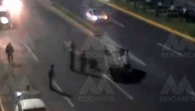 carro cae puente toluca