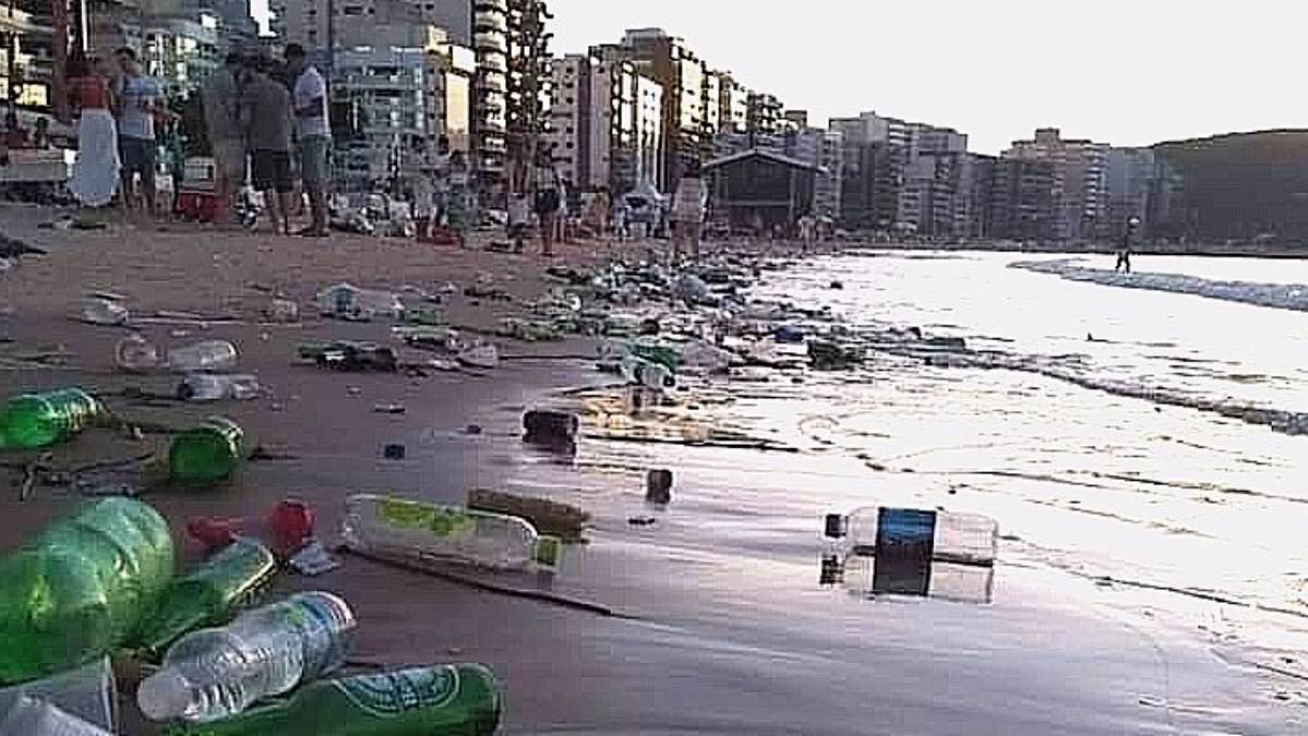 Dejan más de 50 toneladas de basura en playas por festejo de Año Nuevo. Noticias en tiempo real