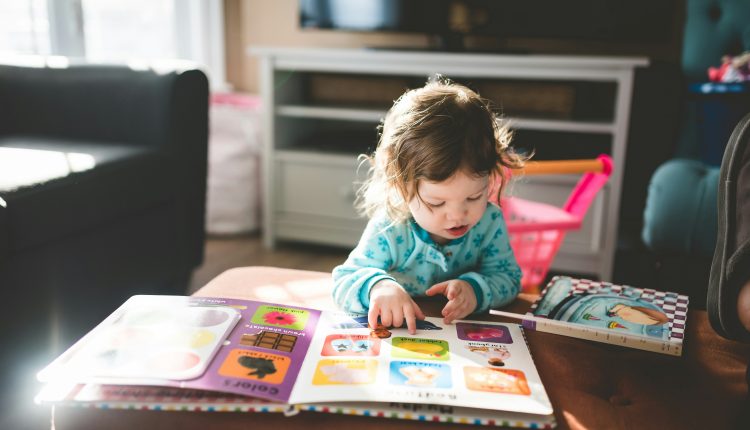 ¿Cómo activar el hábito de la lectura en los niños? Te decimos en 3 pasos