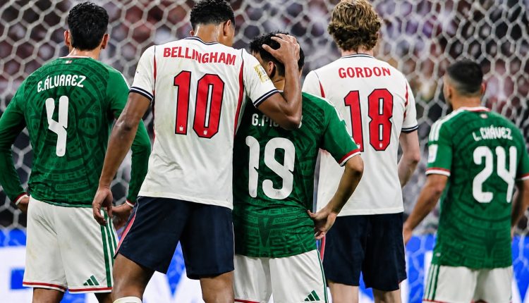 Gilberto Mora recibió la camiseta de Jude Bellingham tras el encuentro entre México e Inglaterra